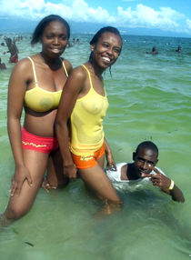 Slutty ebony teen posing